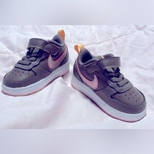 NIKE Infant Purple/Pink Court Borough Low 2 US size 4C